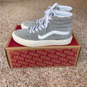 Women’s Vans Sk8-Hi high top sneaker Size 7.5 (men size 6)